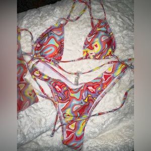Fluid pattern bikini 4 pieces